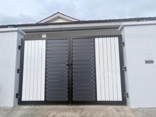 Pickle Haus Homestay - 1