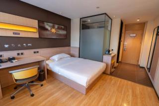 IU Hotel Zhengzhou Wenhua Road Sanquan Road Branch - 4