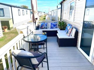 Rosie's Garden Lodge At Seaview - 0