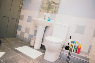 Cosy 3 Bedroom House in the Heart of Leeds - 2