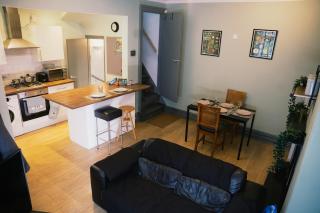 Cosy 3 Bedroom House in the Heart of Leeds - 4