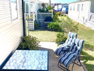 Rosie's Garden Lodge At Seaview - 1