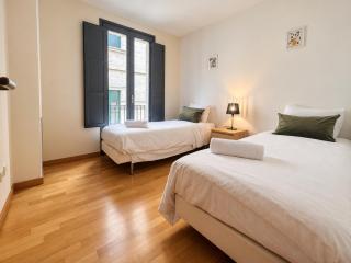Two bedroom apartment behind the Rambla - 5