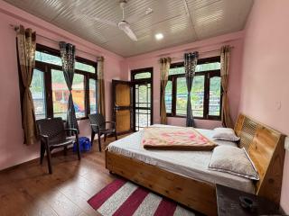 Varun Home Stay - 9