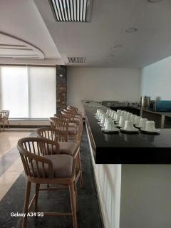 Beachfront Aquapark Suites - 2