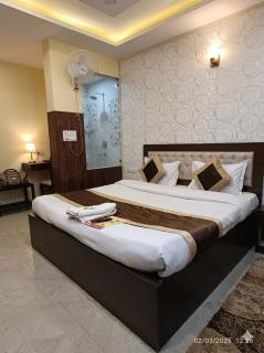 Revking--Hotel Relax Stay 2 Min Walk From Karkarduma Court Delhi Metro Station - 4