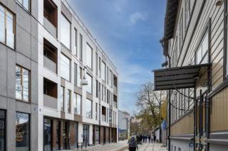 Luxury Penthouse in Best Area, Balcony & Parking - 8