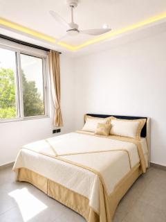 Daisy Terrace - 1