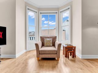 Luxury 3 Bed Apartment, Gated Parking, City Centre - 3