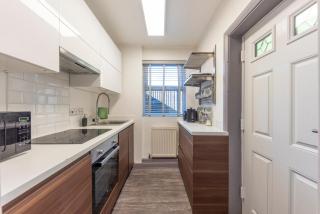 3 bedroom 2 bath beautiful Victorian house - 4