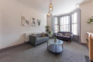 3 bedroom 2 bath beautiful Victorian house - 8
