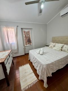 Hermosa Casa en el Centro, con Cochera - 3