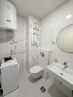 White Homes Apartments • Central Point - 8