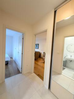 White Homes Apartments • Central Point - 4