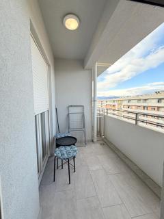White Homes Apartments • Central Point - 3