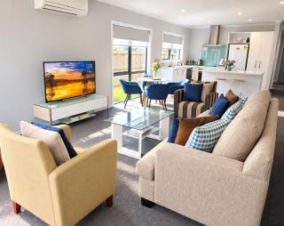 Brand New & Cosy in Kapiti - New 3-Bedrooms 4-Beds in Paraparaumu - 1