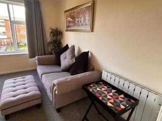 2 Bed Apartment - CBS Stadium- NEC - Airport - 9