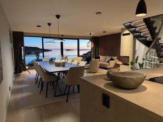 OceanView Karmoy Jacuzzi, Sauna & Sea Views - 8