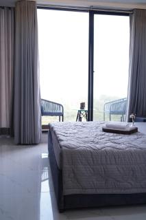 Stay Near Eiffel Tower Bahira 1BR With Balcony - 5