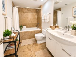 Luxury Studio - W Residence Icon-Brickell - 4
