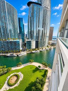 Luxury Studio - W Residence Icon-Brickell - 3