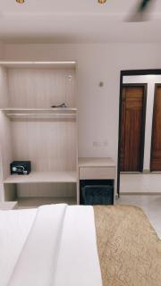 Utsav Banquet & Rooms - 4