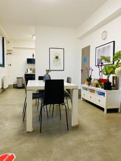 Bold Boutique Apartments - 9