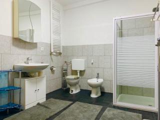 Bold Boutique Apartments - 8