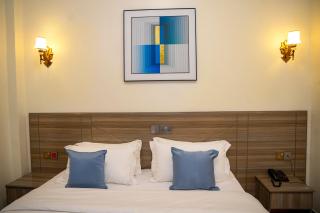 Emoos Hill Hotel - 9