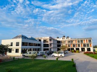 Emoos Hill Hotel - 5