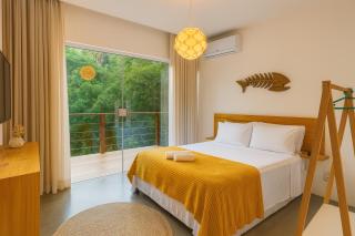 Casa com Piscina, 3 Suites, sala de estar e cozinha completa - 4