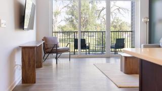 Landing Incredible 1BD Gym - 6