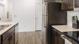 Landing Incredible 1BD Gym - 2