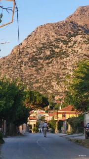 Φωτεινό εξοχικό με κήπο - 4