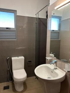 Modern 3BR Apt with Golf course view - Kahathuduwa - 7