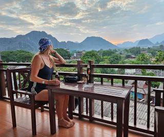 city mountain hotel vang vieng - 0