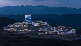 Zhangjiajie Fantasy Valley Resort Customized travel itineraries free shuttle service to the North and West Gates of the National Forest Park, and complimentary traditional ethnic costume try-on - 0