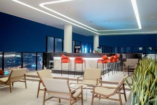 High view modern bangkok condo at cheap price - 1