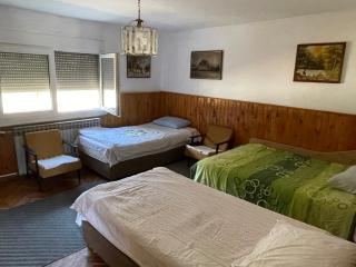 Yellow House - 6