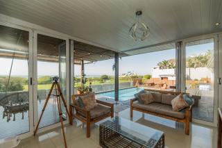The Villa in De Mist Ocean Views Pool and Sauna - 9