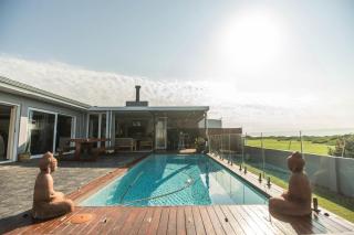 The Villa in De Mist Ocean Views Pool and Sauna - 8