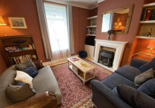 Cardiff - Spacious City 4 Bed Home - 5