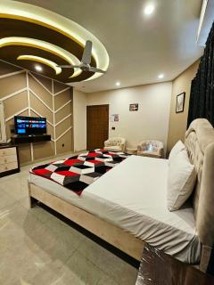 Designer HouseNoor Residence Wifi Ac Islamabad - 9