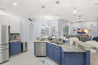 Land O Lakes Lagoon | Private Heated Pool | Lake Front | Luxurious Home - 6
