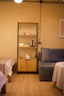 Onoyi Tun Guest House - 9