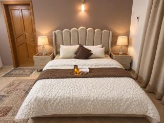The Luxe Lahore Residence Spacious & Stylish Stay - 9