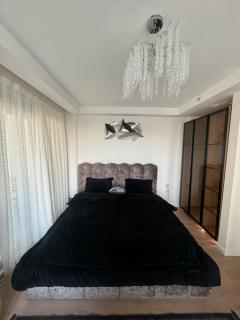 في امباير جناح فاخر مؤثث Luxury Suite - 1