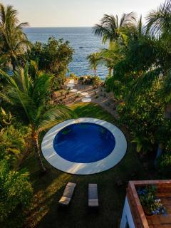 Luna and Pelicano - Elegant Twin Oceanfront Villas - 1