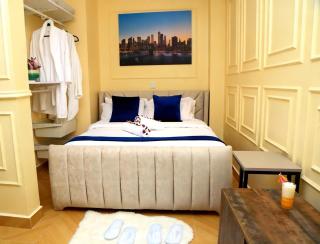 Spacious Luxury Studio - 0