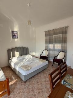 Lalëz Villa Hoxha - 2